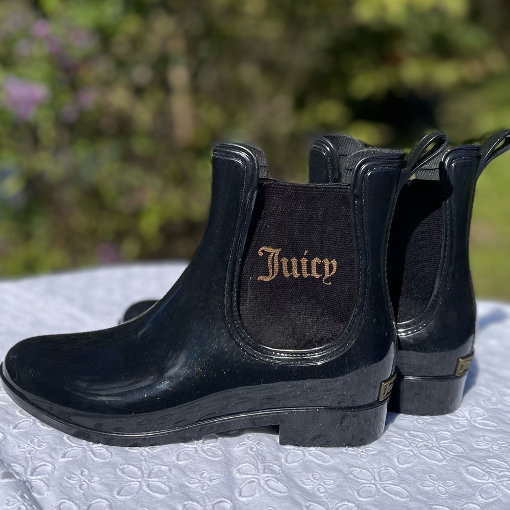 Juicy Couture Rain Boots womens 6 black gold glitter Rori